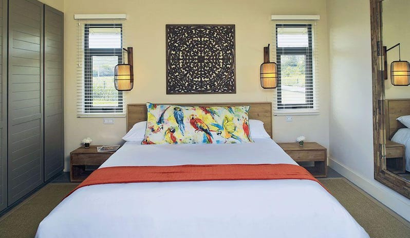 FOUR BEDROOM OCEAN VIEW POOL VILLA MAIN BEDROOM